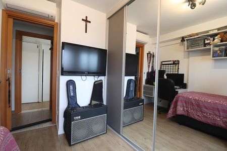 Apartamento à venda com 83m², 2 quartos e 2 vagasSuíte 2