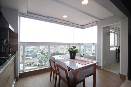 Apartamento à venda com 83m², 2 quartos e 2 vagasVaranda da Sala