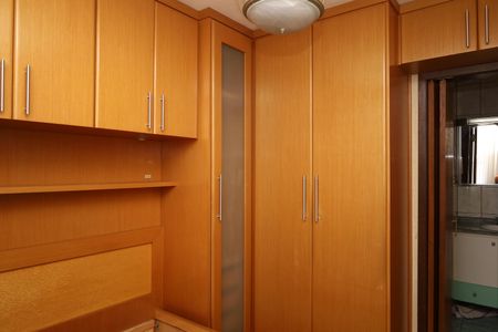 Apartamento à venda com 57m², 2 quartos e 1 vagaQuarto 2