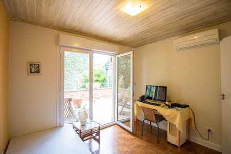 Casa à venda com 198m², 4 quartos e 2 vagas Casa à venda com 198m², 4 quartos e 2 vagasQuarto 3