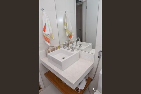 Apartamento para alugar com 241m², 4 quartos e 3 vagas Apartamento para alugar com 241m², 4 quartos e 3 vagasBanheiro Social