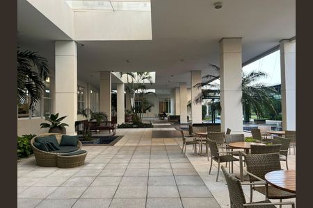 Apartamento para alugar com 241m², 4 quartos e 3 vagas Apartamento para alugar com 241m², 4 quartos e 3 vagasÁrea comum