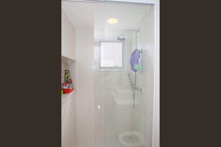 Apartamento para alugar com 241m², 4 quartos e 3 vagas Apartamento para alugar com 241m², 4 quartos e 3 vagasBanheiro da Suíte 2