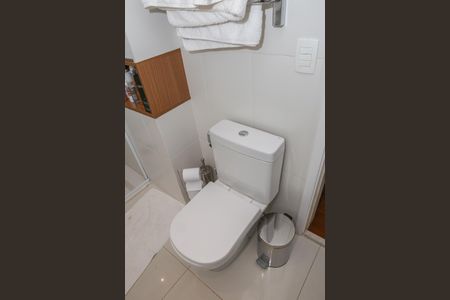 Apartamento para alugar com 241m², 4 quartos e 3 vagas Apartamento para alugar com 241m², 4 quartos e 3 vagasBanheiro da Suíte 1