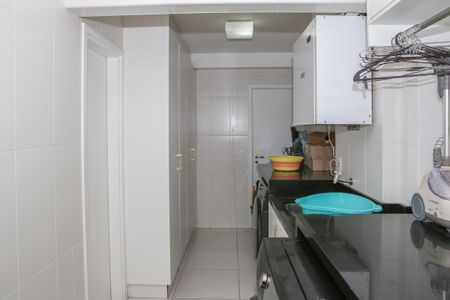 Apartamento para alugar com 241m², 4 quartos e 3 vagas Apartamento para alugar com 241m², 4 quartos e 3 vagasÁrea de Serviço