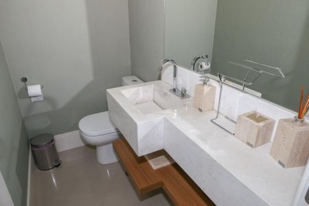Apartamento para alugar com 241m², 4 quartos e 3 vagas Apartamento para alugar com 241m², 4 quartos e 3 vagasLavabo