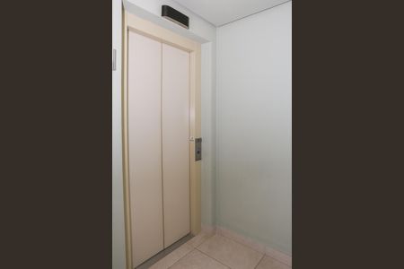 Apartamento para alugar com 241m², 4 quartos e 3 vagas Apartamento para alugar com 241m², 4 quartos e 3 vagasHall do elevador