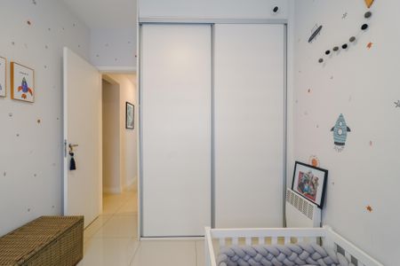 Apartamento à venda com 133m², 4 quartos e 2 vagas Apartamento à venda com 133m², 4 quartos e 2 vagasSuíte 2