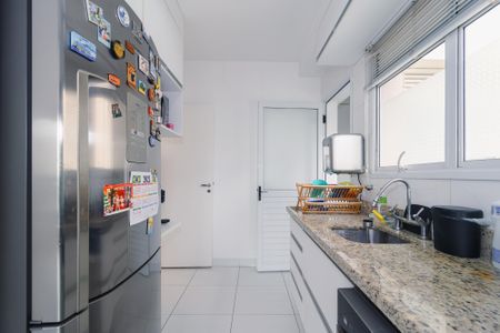 Apartamento à venda com 133m², 4 quartos e 2 vagas Apartamento à venda com 133m², 4 quartos e 2 vagasCozinha