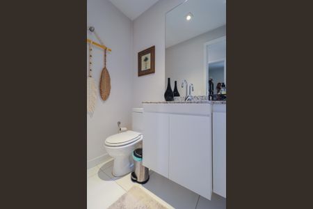 Apartamento à venda com 133m², 4 quartos e 2 vagas Apartamento à venda com 133m², 4 quartos e 2 vagasLavabo