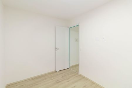 Quarto 1 de apartamento para alugar com 2 quartos, 40m² em Jardim Helian, São Paulo