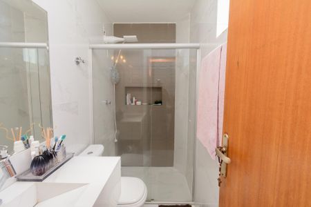 Apartamento à venda com 83m², 3 quartos e 2 vagasBanheiro da Suíte