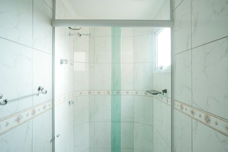 Apartamento à venda com 64m², 2 quartos e 2 vagasBanheiro da suíte