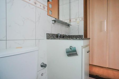 Apartamento à venda com 64m², 2 quartos e 2 vagasBanheiro da suíte
