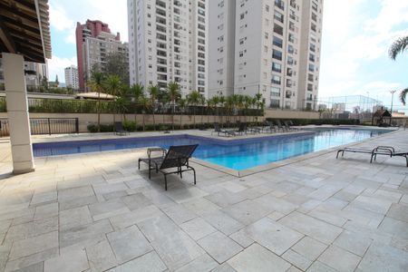 Apartamento à venda com 70m², 3 quartos e 1 vagaÁrea comum - Piscina
