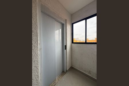 Apartamento à venda com 48m², 2 quartos e sem vaga Apartamento à venda com 48m², 2 quartos e sem vagaÁrea Comum - Elevador