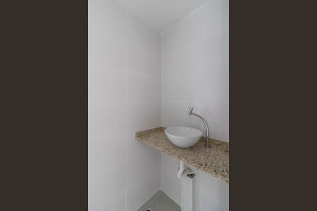 Apartamento à venda com 48m², 2 quartos e sem vaga Apartamento à venda com 48m², 2 quartos e sem vagaBanheiro