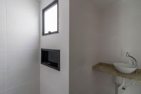 Apartamento à venda com 48m², 2 quartos e sem vaga Apartamento à venda com 48m², 2 quartos e sem vagaBanheiro