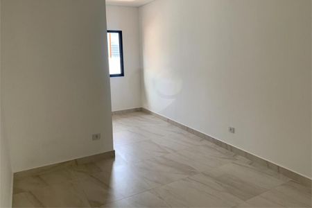 Casa à venda com 3 quartos, 200m² em Parque Sao Domingos, São Paulo