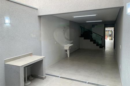 Casa à venda com 3 quartos, 200m² em Parque Sao Domingos, São Paulo