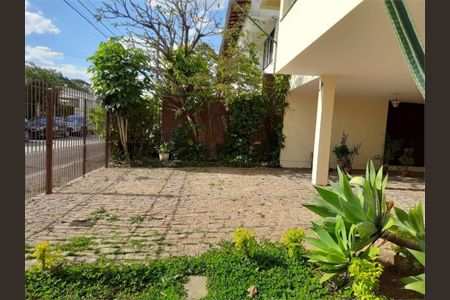 Casa à venda com 200m², 4 quartos e 4 vagas