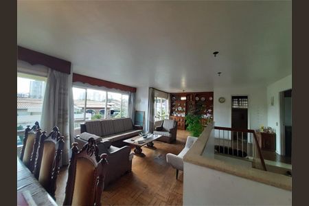 Casa à venda com 200m², 4 quartos e 4 vagas