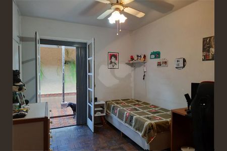 Casa à venda com 200m², 4 quartos e 4 vagas