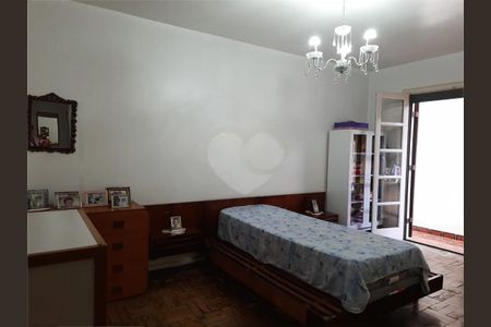 Casa à venda com 200m², 4 quartos e 4 vagas