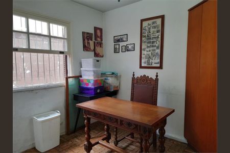 Casa à venda com 200m², 4 quartos e 4 vagas