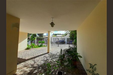 Casa à venda com 200m², 4 quartos e 4 vagas