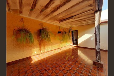 Casa à venda com 200m², 4 quartos e 4 vagas