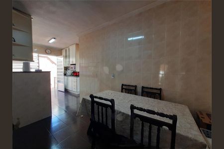 Casa à venda com 200m², 4 quartos e 4 vagas