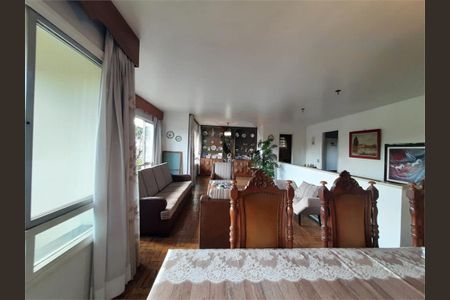 Casa à venda com 200m², 4 quartos e 4 vagas