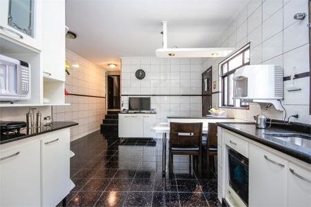 Casa à venda com 404m², 6 quartos e 2 vagas