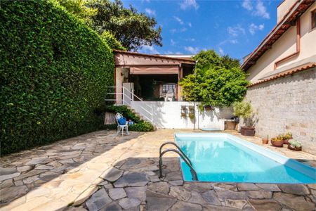 Casa à venda com 404m², 6 quartos e 2 vagas