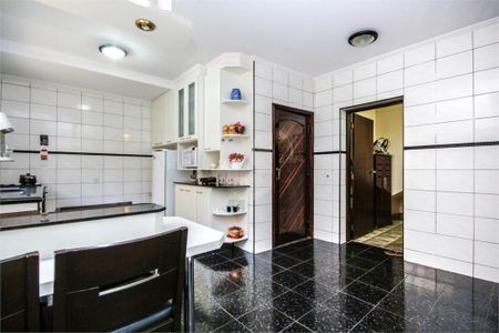 Casa à venda com 404m², 6 quartos e 2 vagas