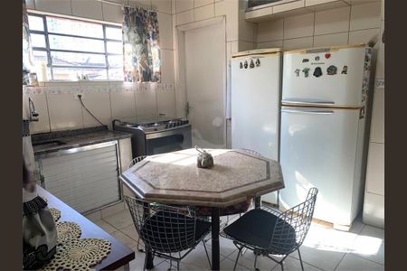 Casa à venda com 192m², 3 quartos e 1 vaga