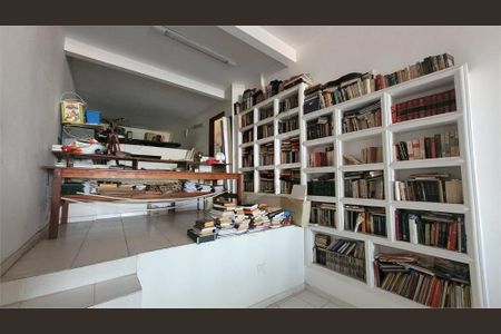 Casa à venda com 220m², 3 quartos e 4 vagas