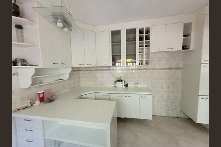 Casa à venda com 3 quartos, 220m² em Parque Anhanguera, São Paulo