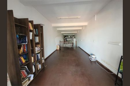 Casa à venda com 3 quartos, 220m² em Parque Anhanguera, São Paulo