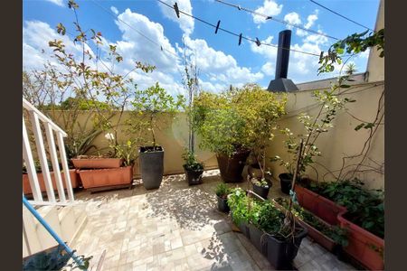 Casa à venda com 220m², 3 quartos e 4 vagas