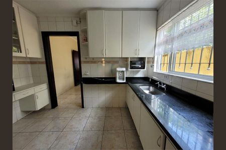 Casa à venda com 130m², 3 quartos e 2 vagas