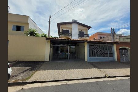 Casa à venda com 130m², 3 quartos e 2 vagas