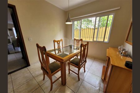 Casa à venda com 130m², 3 quartos e 2 vagas