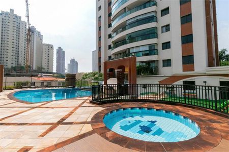 Apartamento à venda com 189m², 3 quartos e 4 vagas