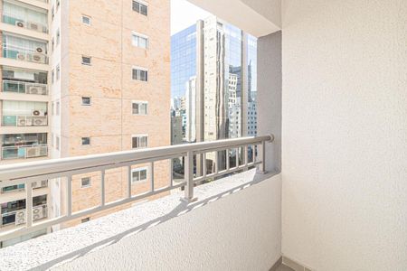 Varanda de apartamento à venda com 1 quarto, 24m² em Vila Nova Conceição, São Paulo