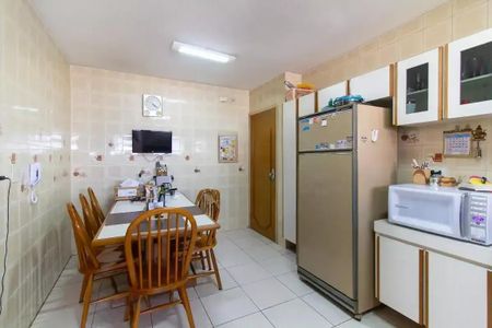 Apartamento à venda com 250m², 4 quartos e 3 vagas