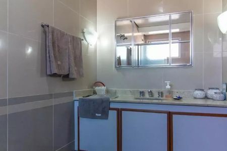 Apartamento à venda com 250m², 4 quartos e 3 vagas