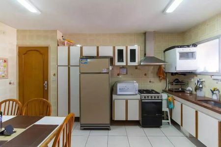 Apartamento à venda com 250m², 4 quartos e 3 vagas