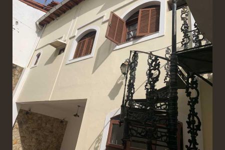 Casa de condomínio à venda com 418m², 3 quartos e 3 vagas